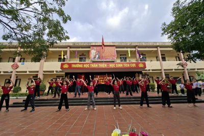 Trường Tiểu học Ninh Nhất tổ chức nhiều hoạt động ý nghĩa chào mừng ngày thành lập Quân đội nhân dân Việt Nam 22/12 và ngày hội Quốc phòng toàn dân